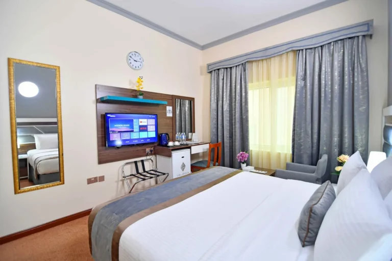 VIP King Room In Sharjah Hotel - Nejoumal emirates