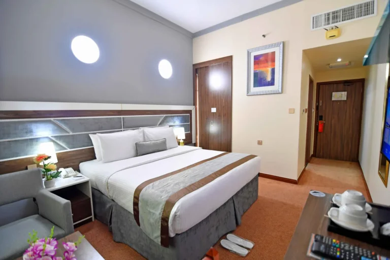 VIP King Room In Sharjah Hotel - Nejoumal emirates