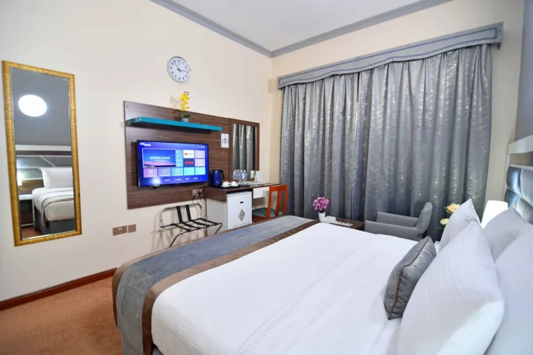 VIP King Room In Sharjah Hotel - Nejoumal emirates