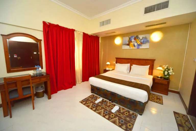 Executive Suite - Nejoumal Emirates - Hotel room in sharjah